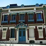 D'eaux Villa *
